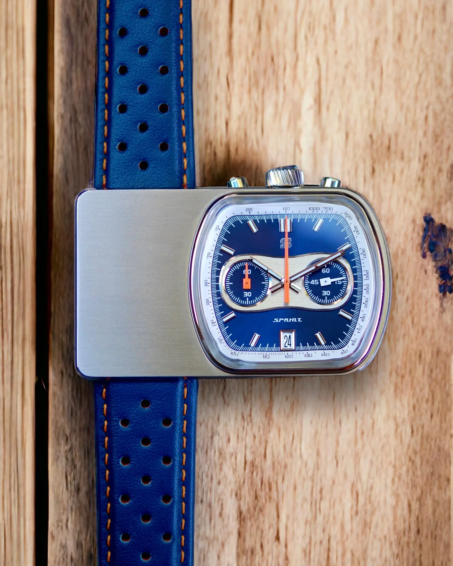 Straton Straton Cuffbuster Sprint — alternative to Bell & Ross BRS PINK DIAMOND EAGLE DIAMONDS