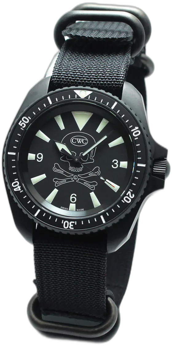 CWC E9 Quartz Diver Watch — alternative to Vaer D4 Meridian Solar
